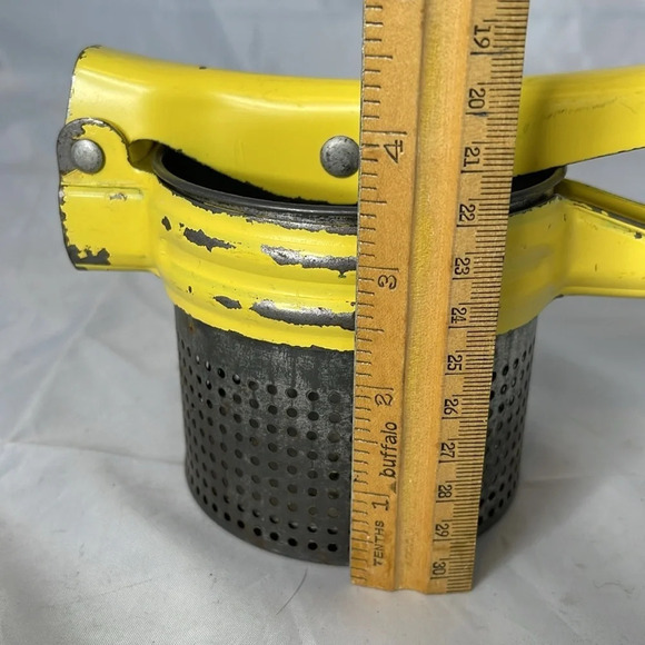 VINTAGE MCM 50’s Tala Potato Ricer Bright Yellow Manual Made In England - Picture 8 of 11